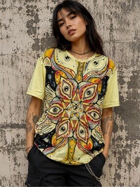 Mirror Psychedelic Owl Eye All Over Graphic T-Shirt Yellow Size L
